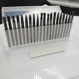 良い価格 高い硬度の倍の切口の炭化物の回転式ぎざぎざの一定のよい機械安定性 オンライン