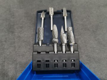 良い価格 TOOL/ROTARYのぎざぎざの一定のスライバ色の刻み目を取り除くカスタマイズされた炭化タングステン オンライン